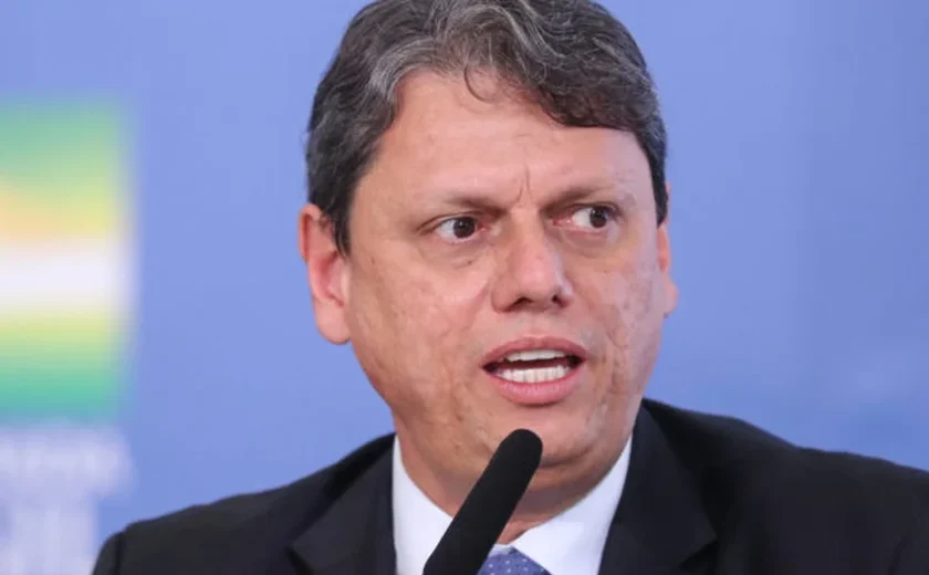 Tarcísio tem 38% e Lula 34% em cenário de eleição presidencial em SP, diz pesquisa AtlasIntel
