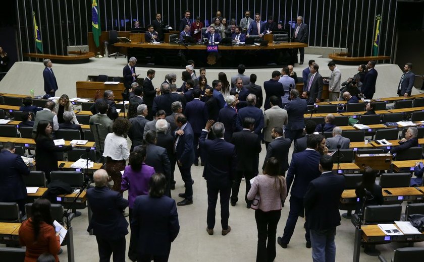 Projeto que pune quem impedir funcionamento da Câmara avança