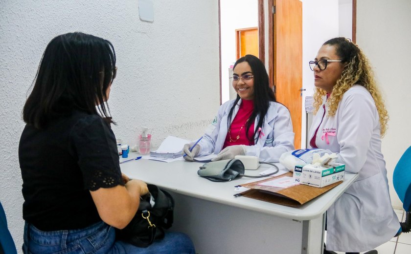 Ipaseal Alagoas realiza ação de saúde e conscientização sobre o câncer de mama