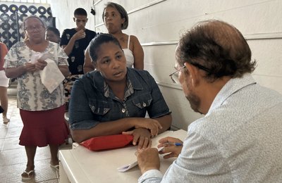 Vereador Dr. Cleber Costa realiza ação social, aborda prevenção e autocuidado com a saúde