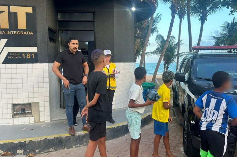Equipe social do Ronda no Bairro presta apoio em caso de afogamento de adolescentes na Jatiúca