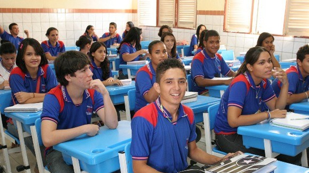 Estudantes da rede estadual terão vales-transporte a partir da próxima semana