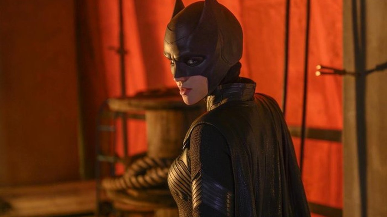 Ex-Batwoman, Ruby Rose denuncia abusos e morte de dublês na série da DC