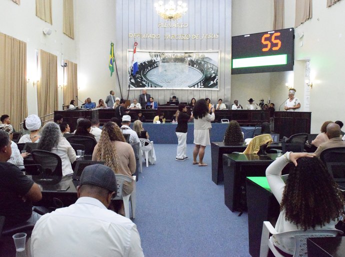 Assembleia debate Plano Estadual de Igualdade Racial e cobra reparação histórica