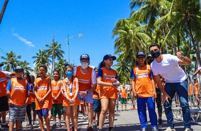 Prefeito JHC acompanha Maratoninha da Educação e destaca incentivo ao esporte
