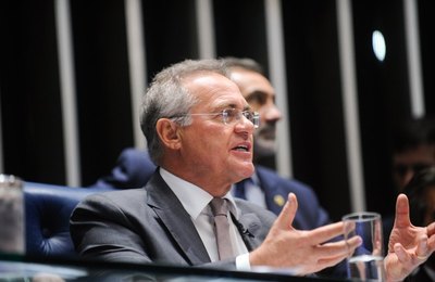 'Crise não paralisou Senado', diz Renan ao fazer balanço do semestre
