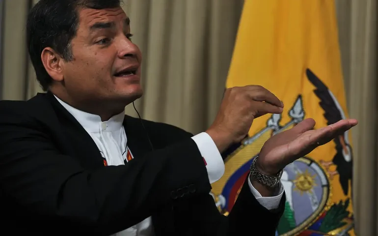 'A América Latina continua sendo uma região em disputa', diz Rafael Correa