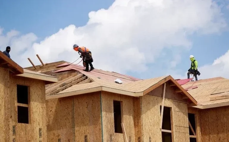 Índice de confiança das construtoras dos EUA cai a 32 em junho