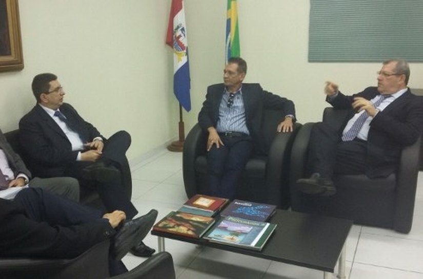 Procurador-geral recebe diretor-presidente do Alagoas Previdência