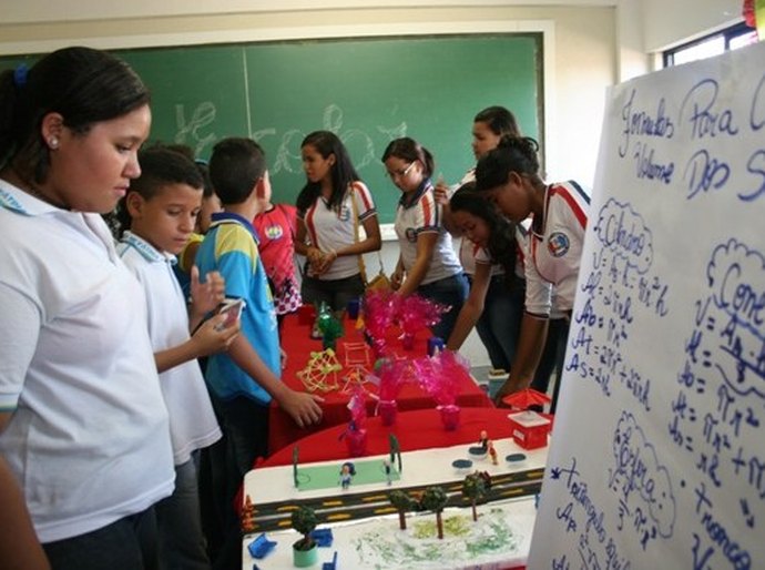 Alunos da rede estadual de Atalaia apresentam trabalhos no Matfest