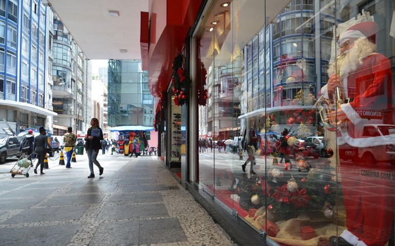 Natal deste ano deve movimentar R$ 69,75 bilhões no varejo, diz CNC