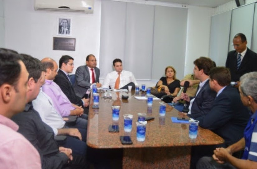 Sindicombustíveis presta esclarecimentos à CEI da Câmara