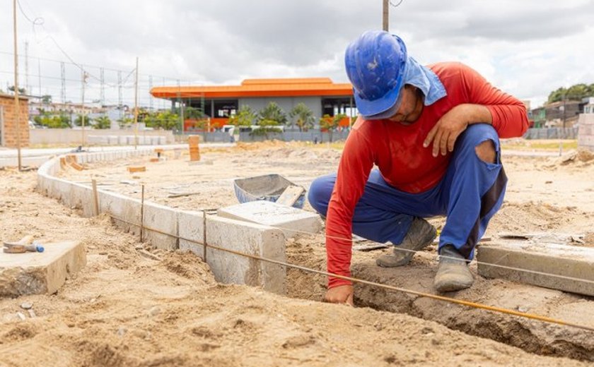 Arapiraca registra alta na geração de empregos em 2025, com saldo positivo de quase 2 mil vagas