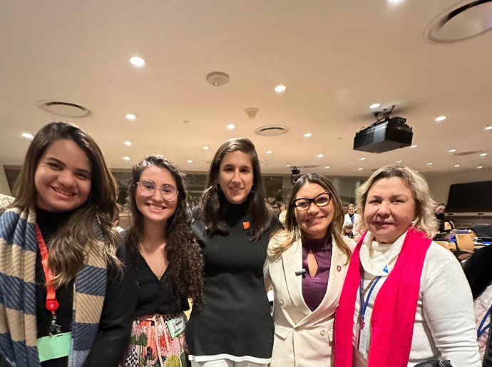 Teca Nelma encontra Janja e debate programas brasileiros que garantem direito para as mulheres