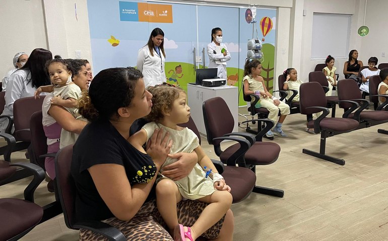 Hospital da Criança de Alagoas exibe desenho animado para hospitalizados na unidade