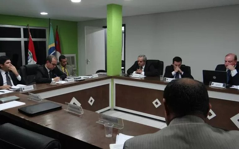 Tribunal de Justiça Desportiva de Alagoas adia julgamento do caso CSE x Allef