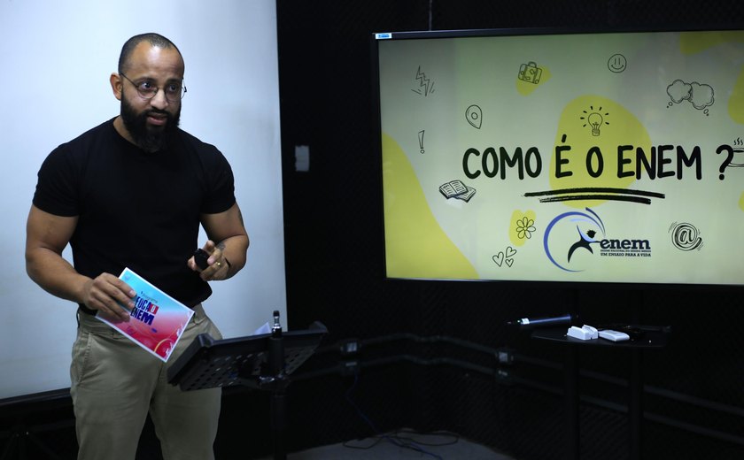 “Foca o Enem”: lives marcam início do programa de preparação para o exame nacional