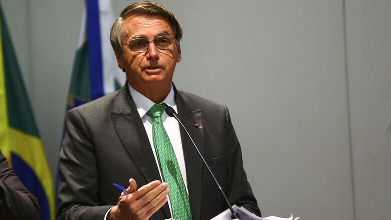 ‘Eu não defino preço na Petrobras, eu não decido nada lá’, diz Bolsonaro