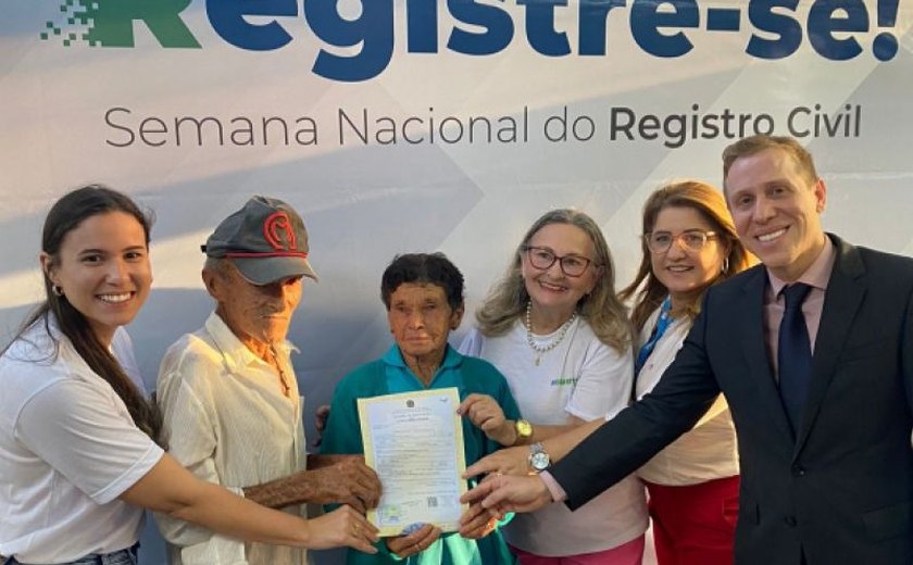 Homem de 74 anos garante 1ª certidão de nascimento em Arapiraca