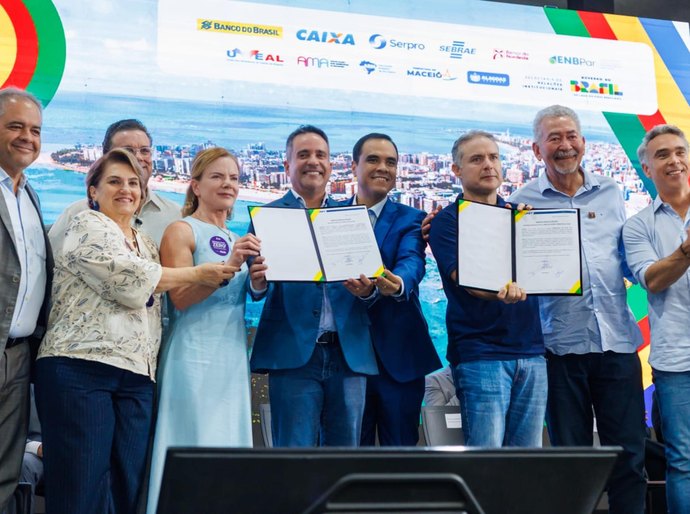 Caravana Federativa autoriza duplicação de rodovias e anuncia R$ 11 bilhões em obras para AL