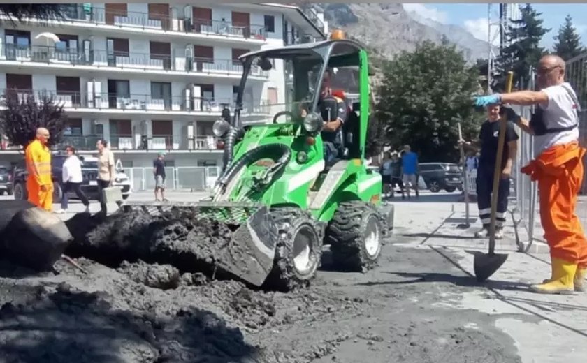 Cidade da Itália é atingida por 'tsunami' de lama após deslizamento de terra