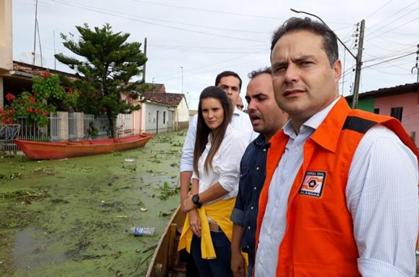 Renan Filho visita três cidades atingidas pelas chuvas no interior do Estado