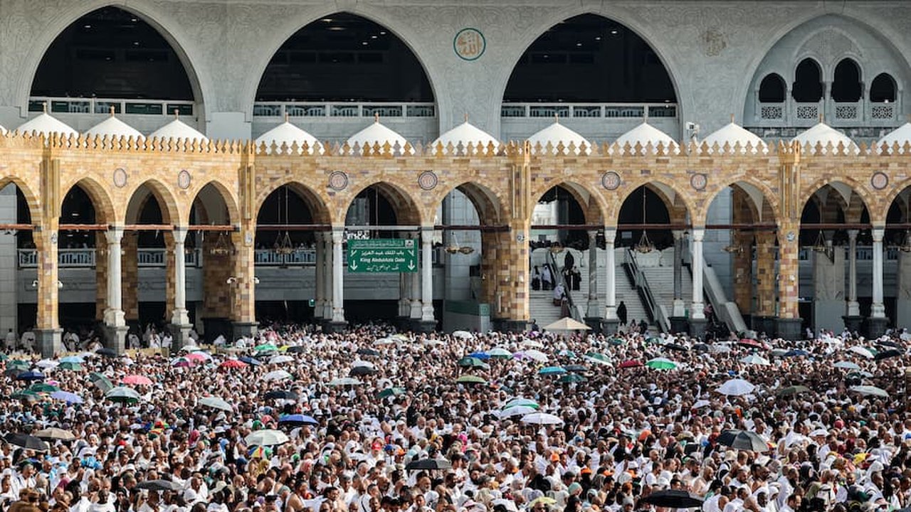 Arábia Saudita afirma ter expulsado mais de 300 mil peregrinos clandestinos de Meca