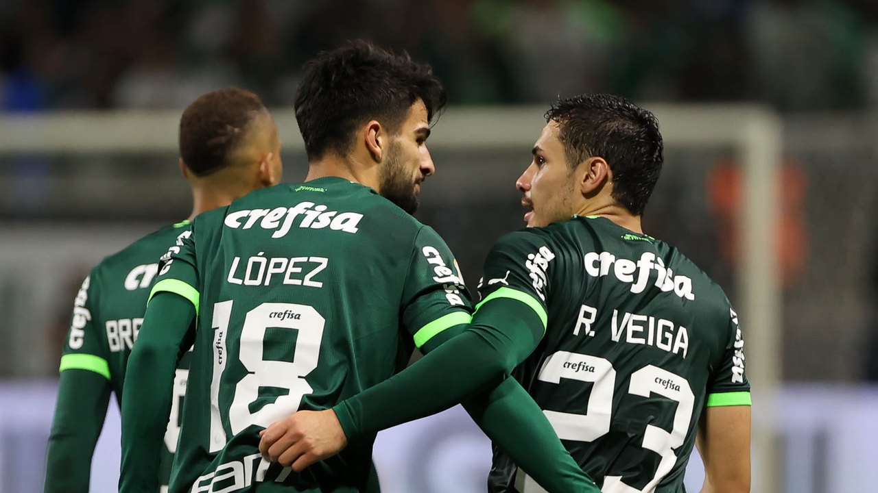 Palmeiras mostra evolução de Dudu e faz coletivo de olho no Atlético-MG
