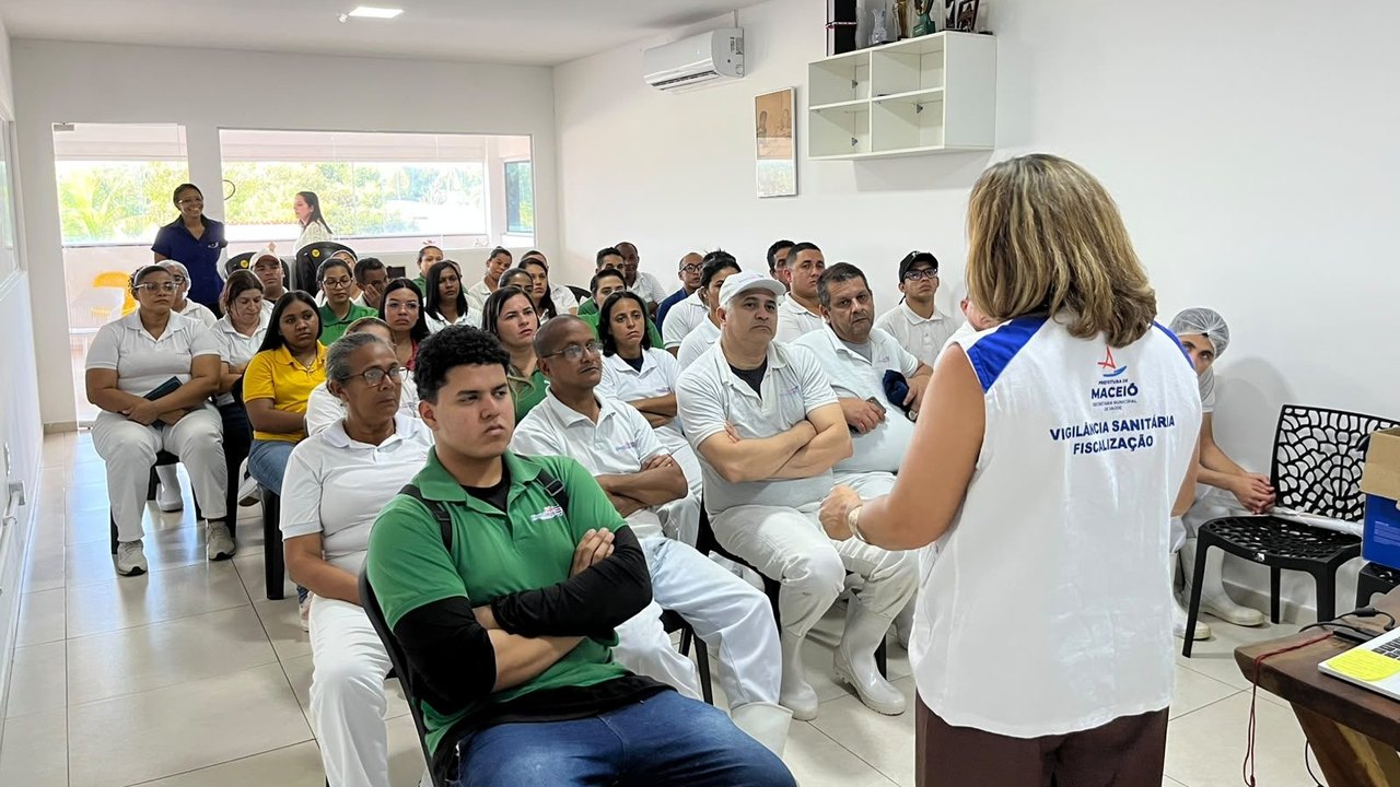 Vigilância Sanitária promove capacitação sobre boas práticas para supermercados