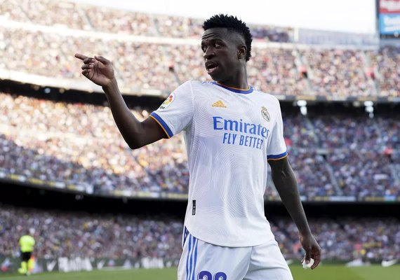 Modric e Ancelotti dão apoio a Vini Jr contra preconceitos racistas nos estádios