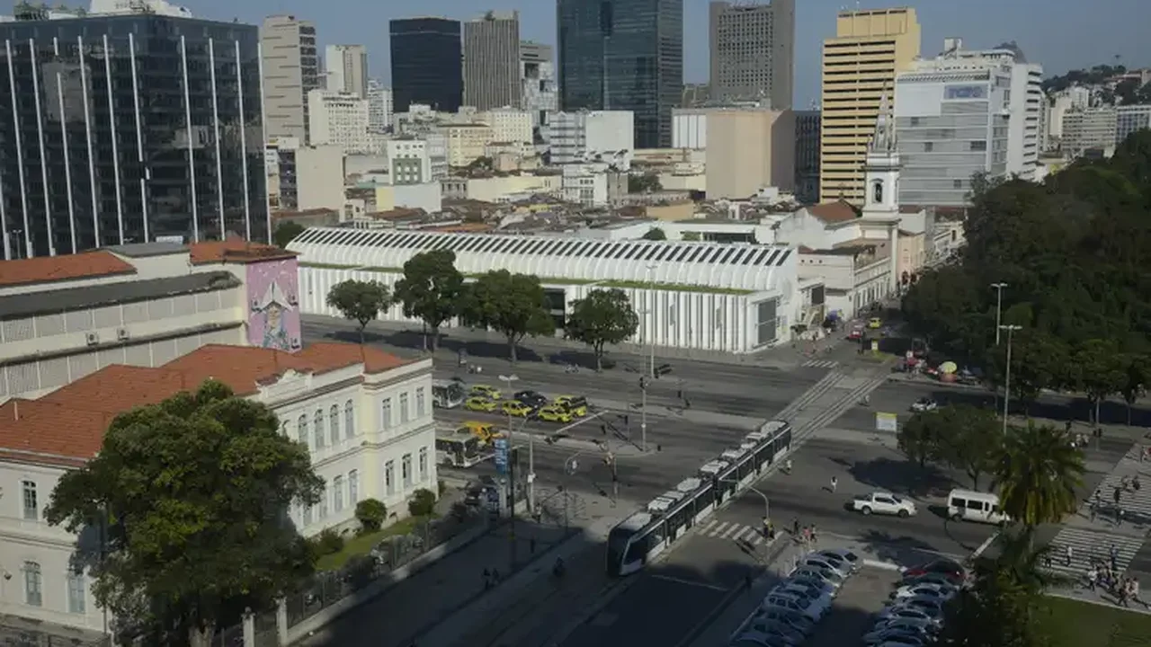 Depois de 11 anos, continua o impasse sobre construção no Centro do Rio; confira