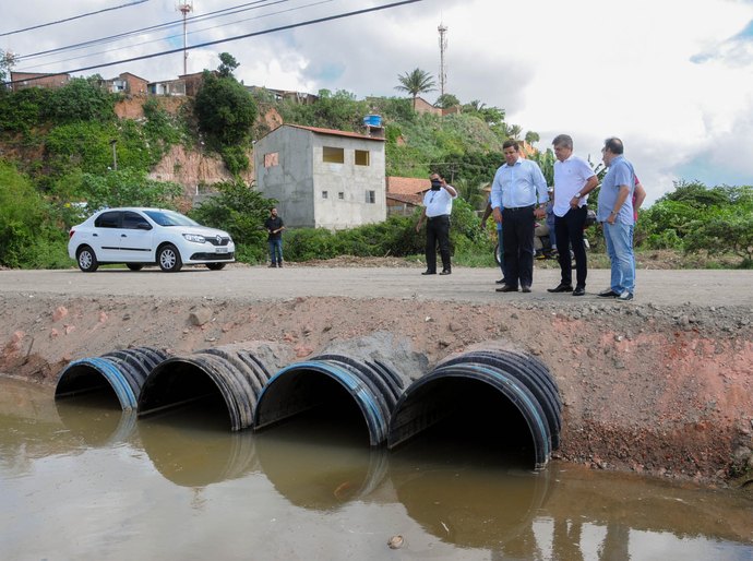 Prefeito em exercício Marcelo Palmeira vistoria obras em Bebedouro