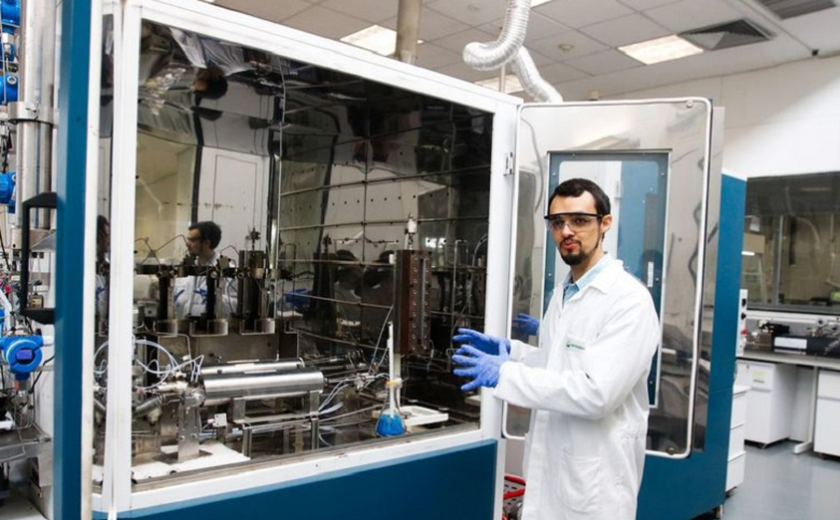 Nanotecnologia pode ser arma contra a Covid-19; pesquisadores brasileiros trabalham em remédio com menos efeito colateral