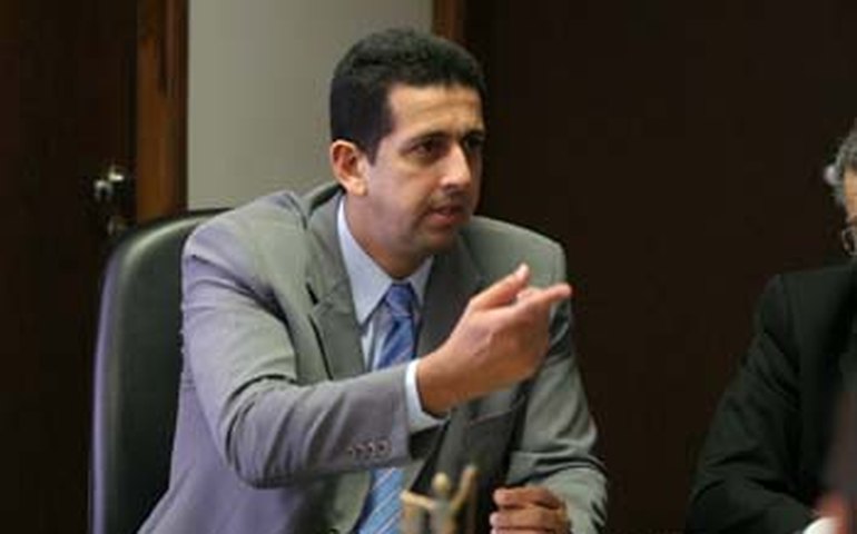 Alexandre Lenine é aclamado ouvidor regional eleitoral