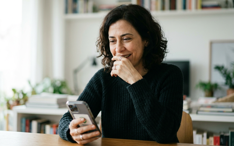 Fernanda Torres revela já ter votado no Oscar e faz brincadeira sobre segredo do voto