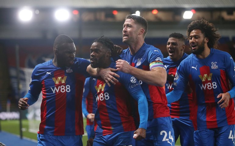 Crystal Palace cede empate ao Brighton e permanece ameaçado no Campeonato Inglês