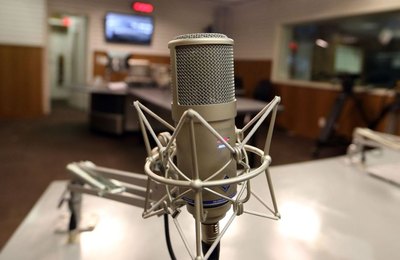 Pré-candidatos apresentadores de rádio e TV devem se afastar dos programas