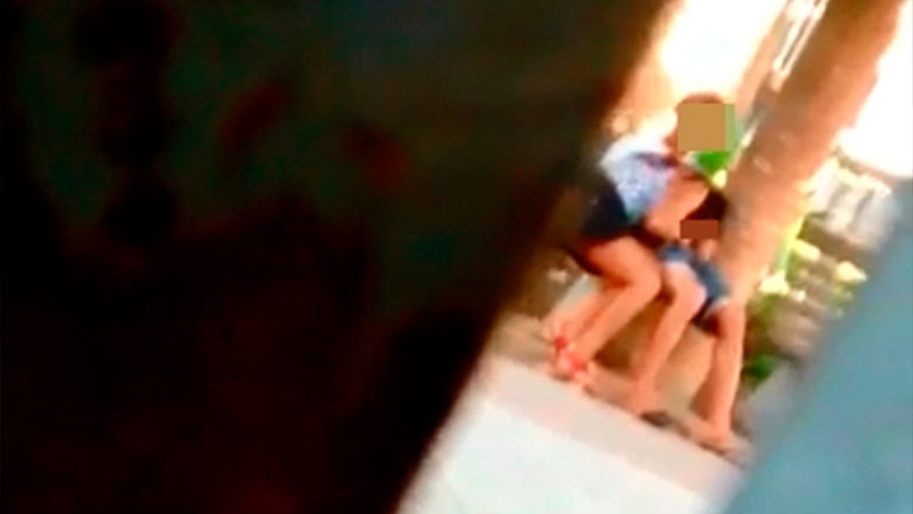Casal é flagrando fazendo sexo oral em praça no centro de Arapiraca