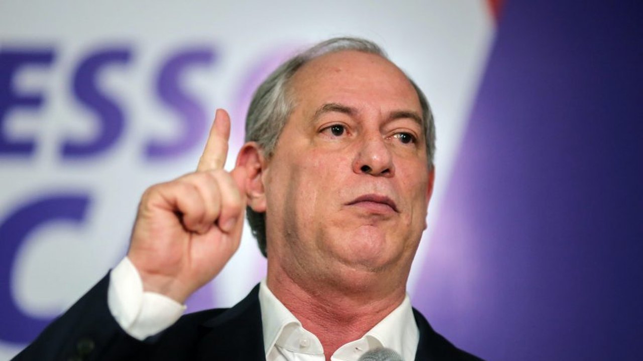 Em SP, Ciro reafirma compromisso com simplificação tributária, caso seja eleito