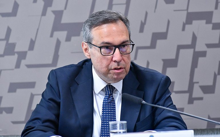 CRE aprova Alexandre Parola para embaixada no Marrocos