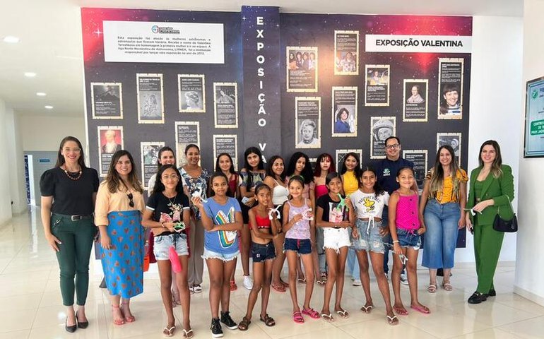 Meninas assistidas pelo CRAS Jardim das Paineiras participam de sessão astronômica no Planetário