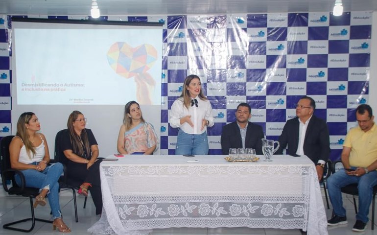 São José da Laje: A Santa Casa Sem Fronteiras realiza palestra de conscientização sobre o autismo