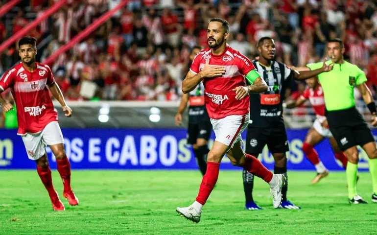 CRB brilha no Rei Pelé e encaminha classificação com vitória sobre a Juazeirense