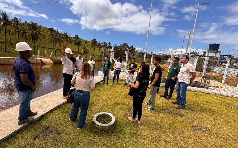 Seinfra realiza visita técnica à ETA em Japaratinga e destaca avanço no abastecimento de água