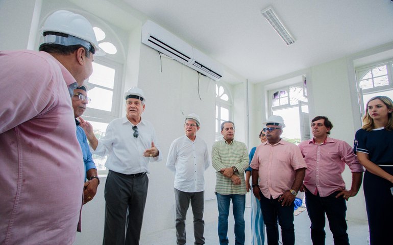  Ronaldo Lessa recebe vice-prefeitos e apresenta nova sede da vice-governadoria 