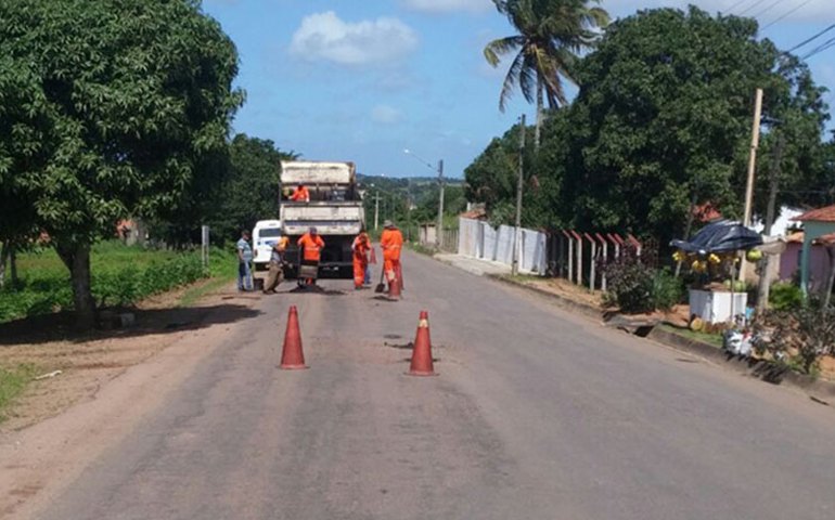 Prefeitura de Feira Grande e DER realizam operação tapa-buraco na AL-485