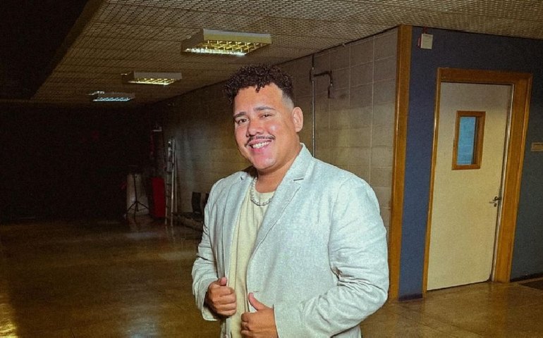 Lucas Buda revela se já conversou com a ex Camila Moura e fala em chance de reconciliação