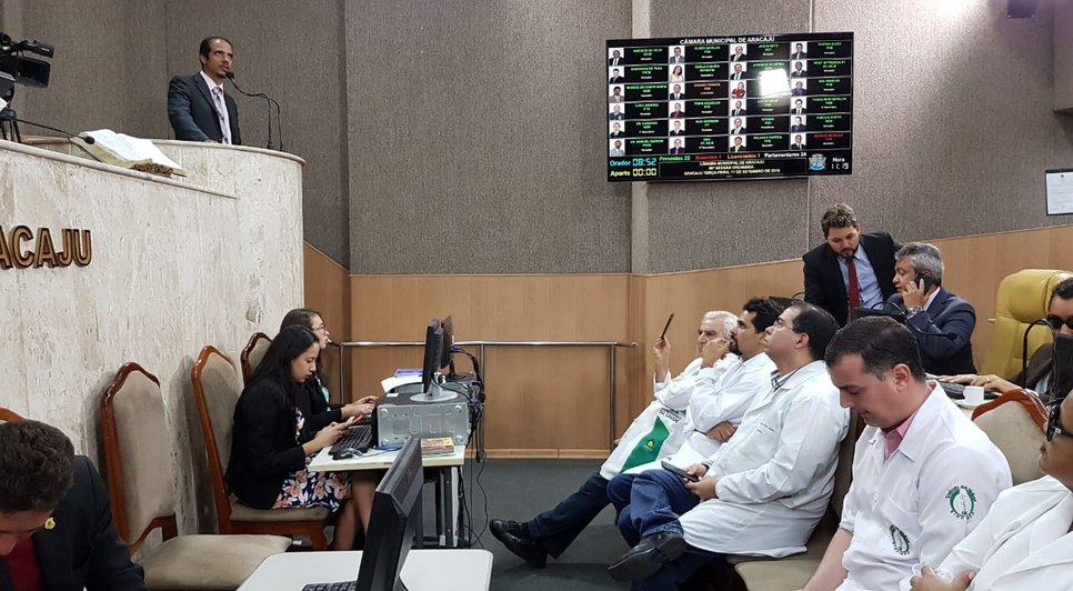 Médicos de Aracaju na Câmara / Foto: César de Oliveira