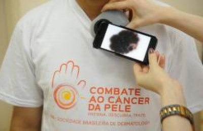 Dezembro tem cor laranja para conscientizar sobre câncer de pele