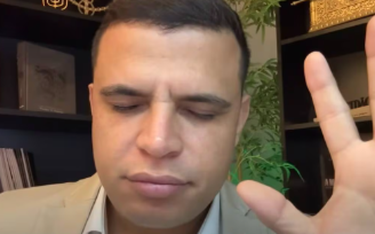 Pastor suspeito de operar call center que cobrava por 'milagres' é alvo de operação